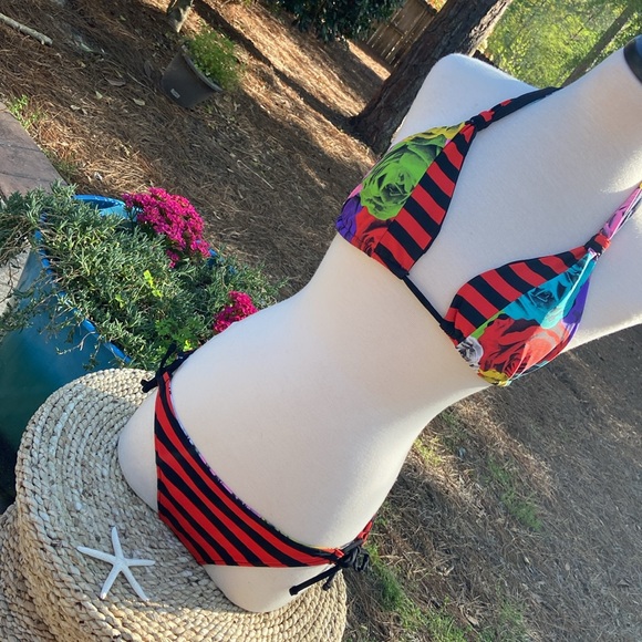 {VOLCOM} Waroses Triangle Halter & Reversible Bottoms Flower Bikini 👙 🌹 - Picture 7 of 11